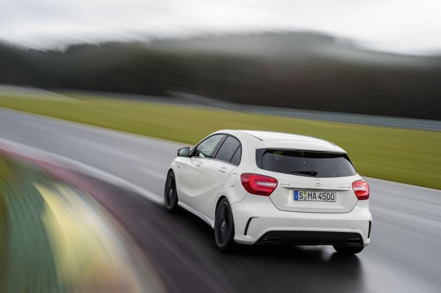  Mercedes-Benz A45 AMG 2014 года  (фото 12 из 24)